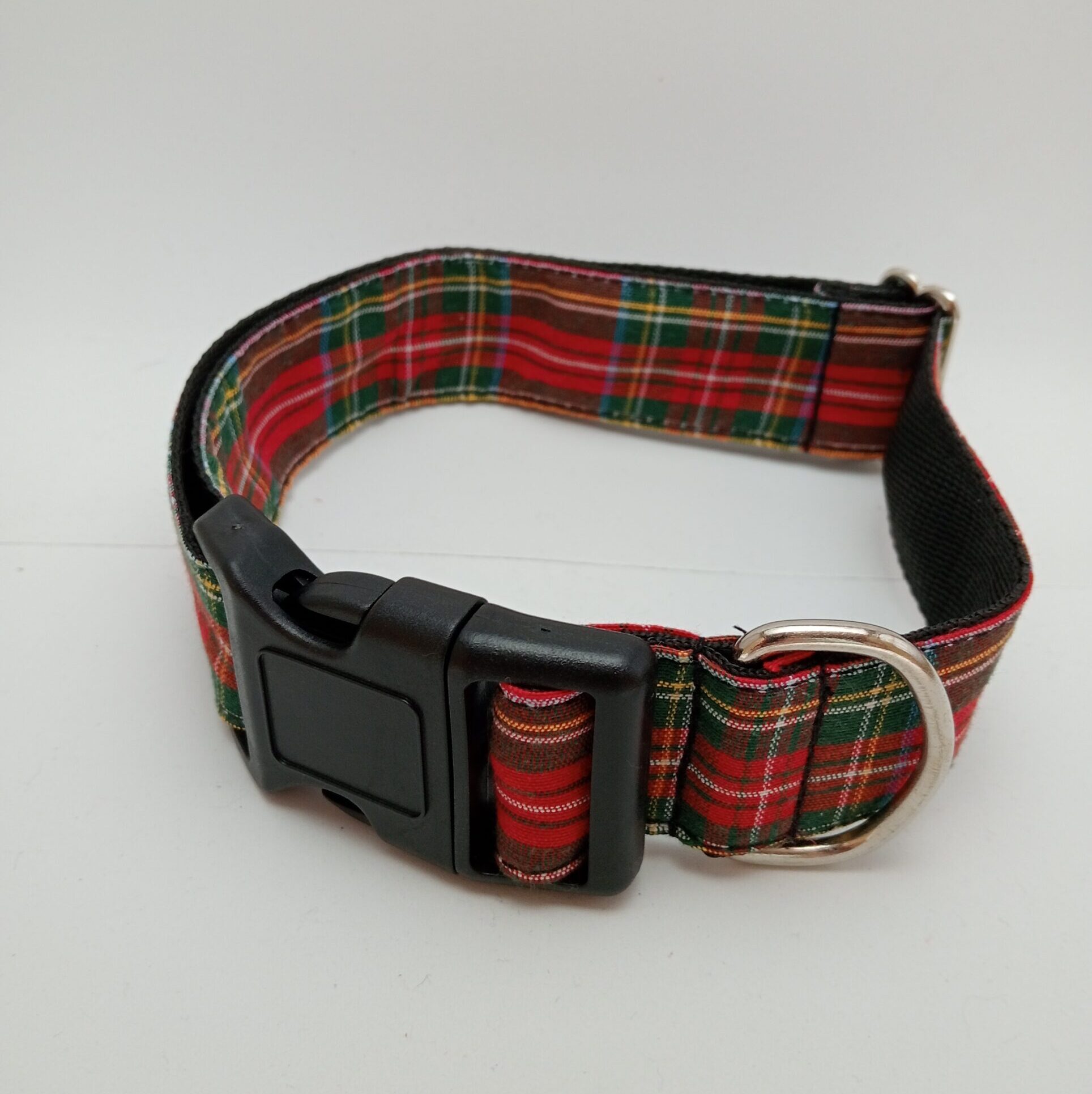 Collar Click Artesanal Escoces Rojo