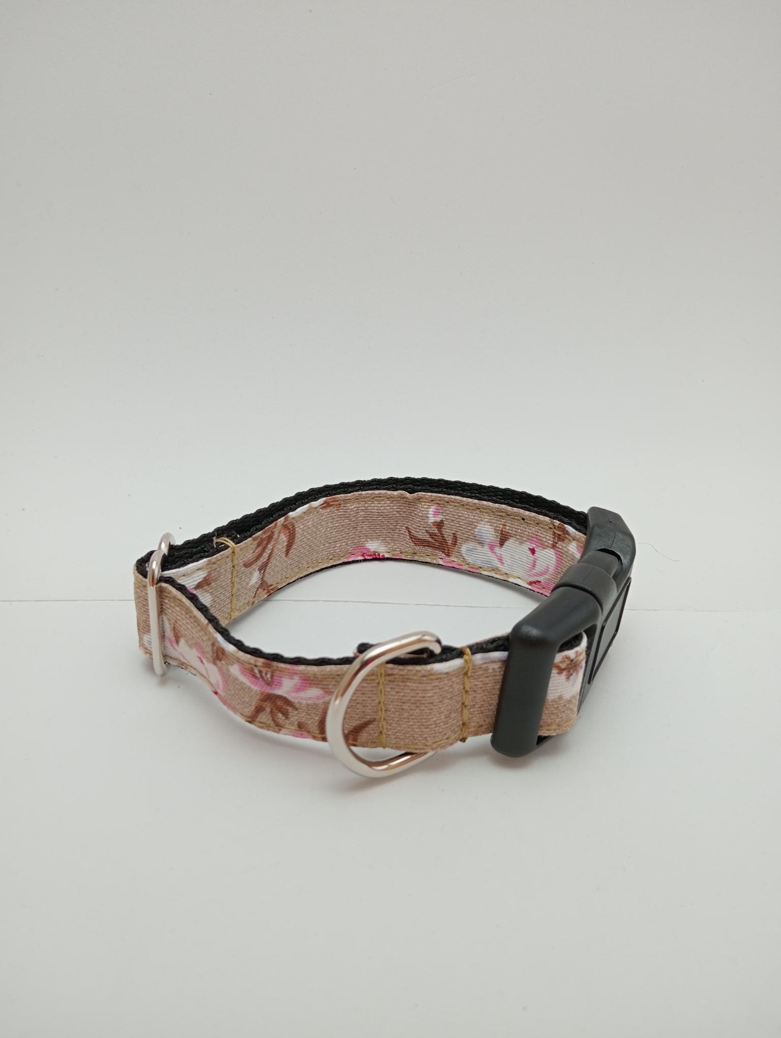 Collar Click Artesanal Flor de Cerezo Japonés - Imagen 3