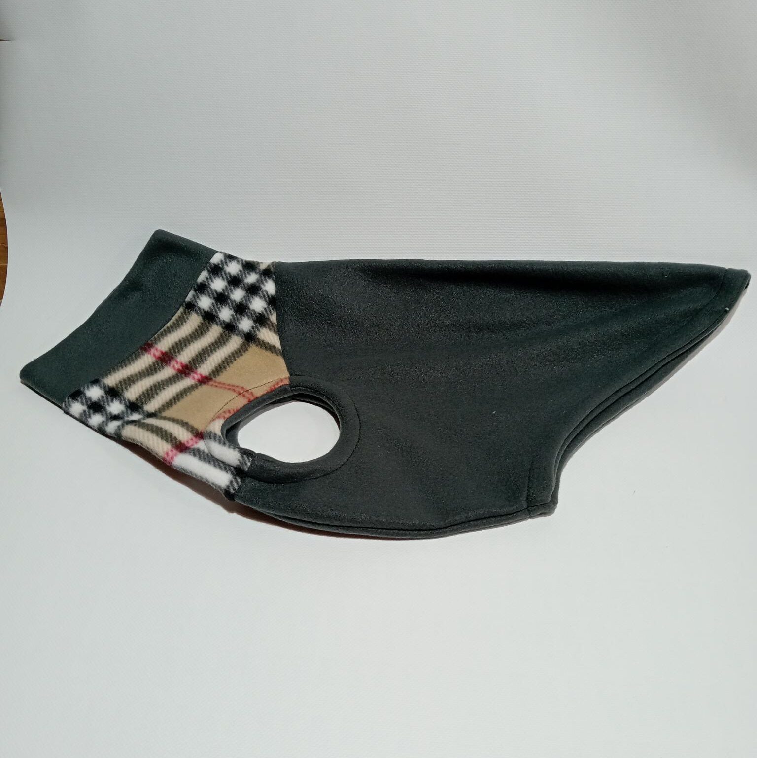 Jersey Artesanal Negro con Burberry